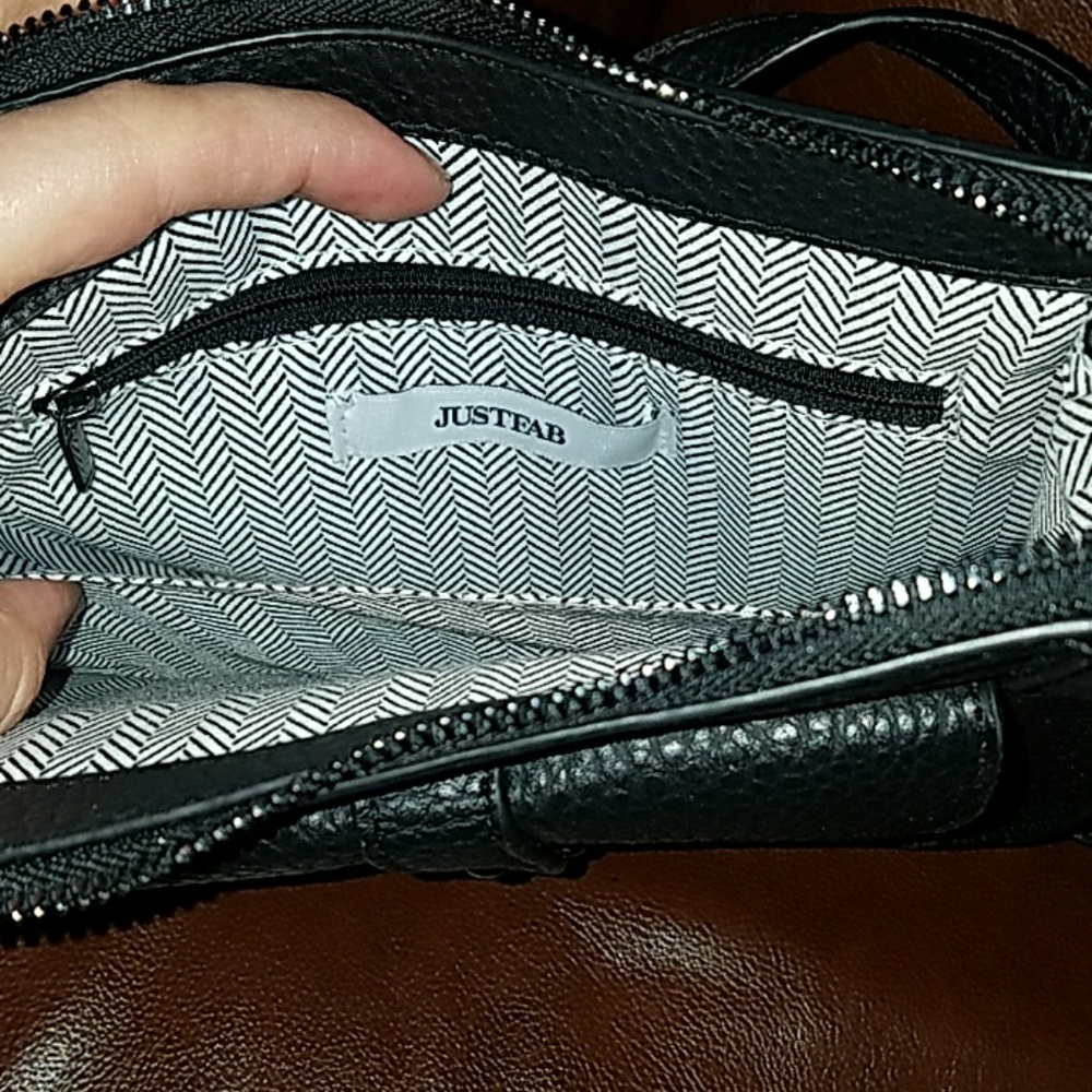 BRAND NEW JUSTFAB crossbody purse - Picture 4 of 8